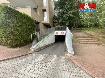Nabízím k pronájmu garážové stání o velikosti 13 m² v podzem
