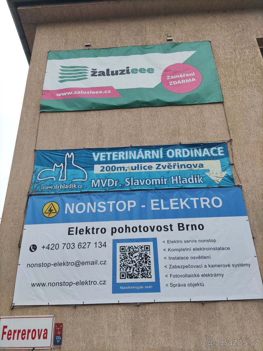 Levně pronajmu reklamní plochu 3,6 x 0,85 m (šířka x výška) 