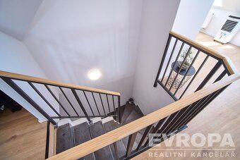 Hledáte ke koupi nový, moderní a designově řešený byt? Byt v