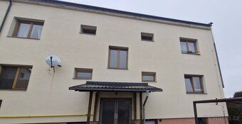 Cihlový dům , rekonstrukce 2020 Byt se nachází ve zvýšeném p