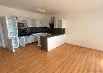 Nabízíme k pronájmu moderní byt 2+kk o velikosti 75,5 m 2 v 