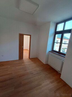 Pronájem prostorného 72 m2 velkého nového bytu v prvním patř