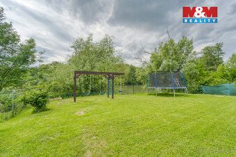 Nabízíme k prodeji moderní rodinný dům o dispozici 6+kk a už