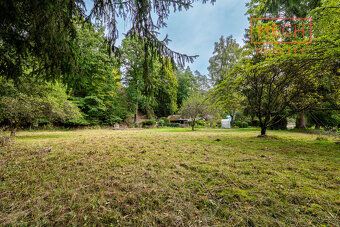 Nabízím Vám k prodeji stavební pozemek o rozloze 1 248 m² v 