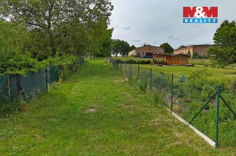 Nabízíme k prodeji rovinatý pozemek o velikosti 2519 m2, urč
