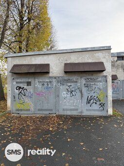 Prodej zabezpečené garáže v Brně – Komárově (1. patro parkov