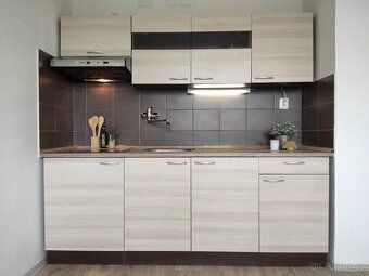 Nabízíme k pronájmu malý útulný byt 1+kk o ploše 20 m² v 7. 