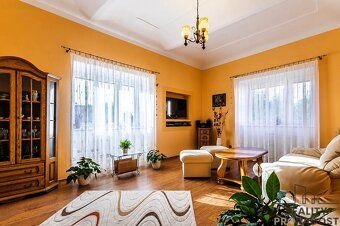 We offer for rent a multifunctional former mill property in an attractive part of Prague - Pisnice, which combines…