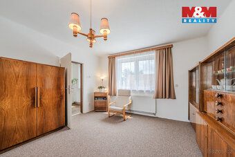 Nabízíme k prodeji samostatně stojící rodinný dům o dispozic
