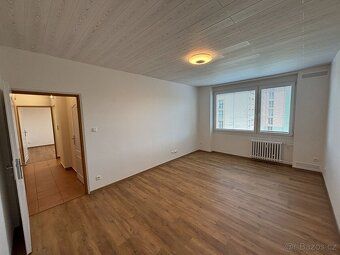 Prodej bytu 2+1 s balkonem, 57 m, Sezimovo Ústí kompletně po