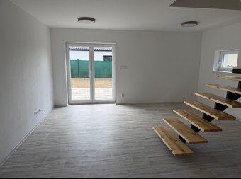 Nabízím k prodeji velice pěknou novostavbu rodinného domu s 