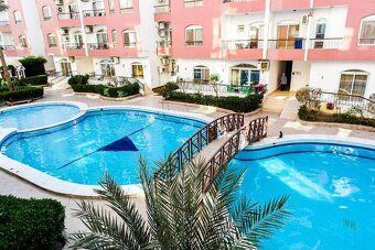 Na prodej velky apartman v rezortu Desert pearl, lokalita el