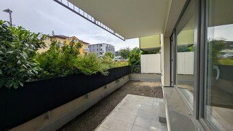 Pronájem bytu 2+kk 59 m² + předzahrádka 19 m² + podzemní par