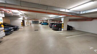Pronájem bytu 2+kk 59 m² + předzahrádka 19 m² + podzemní par
