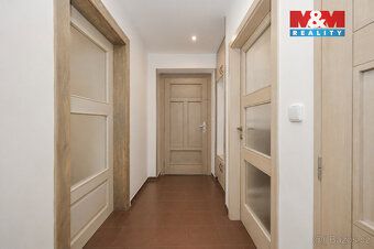 Nabízíme k pronájmu prostorný zděný byt 2+1 o výměře 70 m², 