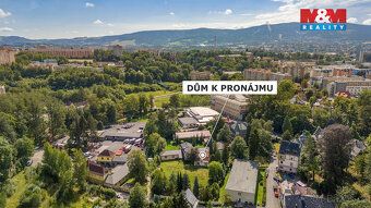 Nabízíme k pronájmu nadstandardní rodinný dům o dispozici 4+