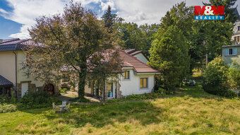 Nabízíme k pronájmu nadstandardní rodinný dům o dispozici 4+