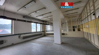 Pronájem skladových prostor 436 m² v obci Šternberk. Jedná s