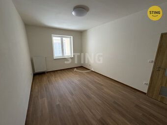 Buďte prvním nájemníkem v tomto jedinečném bytě po kompletní