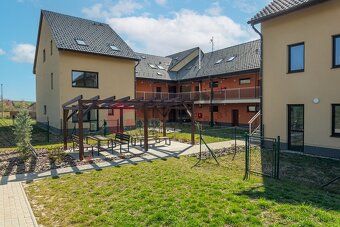 Bytový dům Žarošice – moderní bydlení v srdci Slovácka
Hledá
