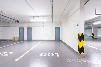Nabízíme k dlouhodobému podnájmu moderní a slunný byt 1+kk, 