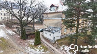 Nabízíme k prodeji garáž v Jeseníku na ulici Husova, která j