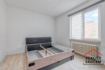 Hledáte pěkný byt s lodžií?
Nabízíme Vám k pronájmu byt v os