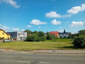 Nabízím k prodeji pozemek o celkové ploše 889 m², který se n
