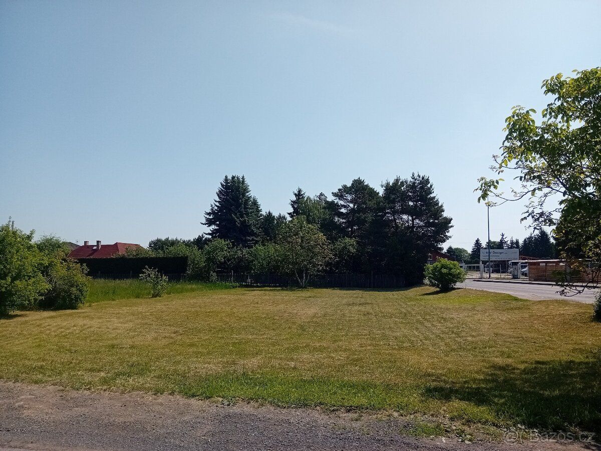 Nabízím k prodeji pozemek o celkové ploše 889 m², který se n