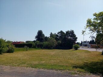 Nabízím k prodeji pozemek o celkové ploše 889 m², který se n