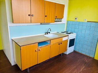 Nabízíme k prodeji byt 3+1 s lodžií a sklepem o užitné ploše