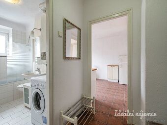 K dlouhodobému podnájmu nabízíme moderní byt o dispozici 2+1