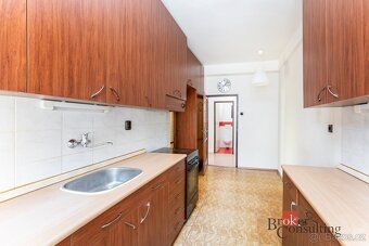 Prostorný byt 2+1, 72 m², s potenciálem přestavby na 3+kk, P