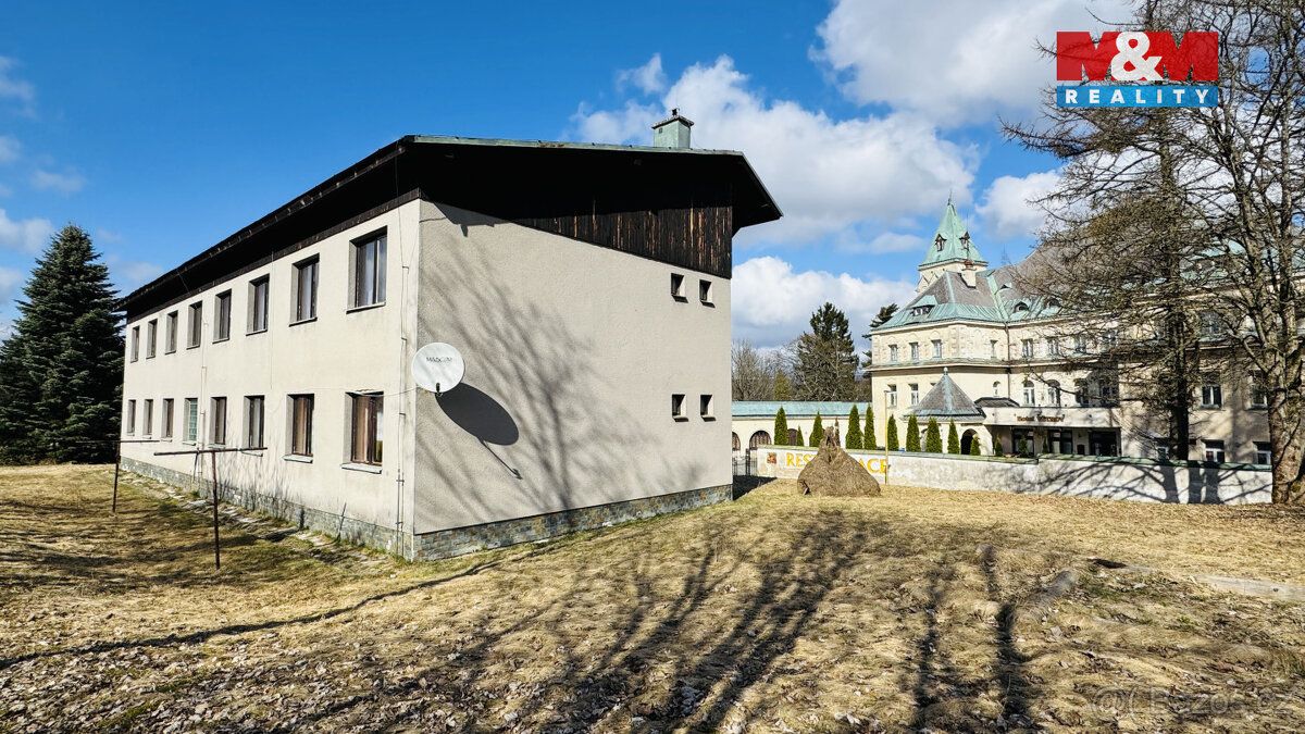 Nabízíme k pronájmu ubytovací objekt Penzion Prvosenka ve vy