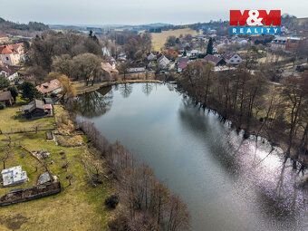 Nabízíme k prodeji stavební pozemek o výměře 2075 m² v klidn