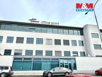 Nabízíme k pronájmu reprezentativní kancelářské prostory o v