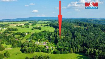 Nabízíme vám ke koupi malebný pozemek na polosamotě u lesa o