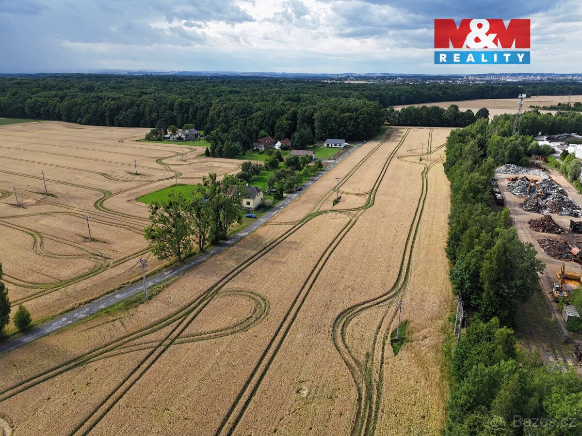 Nabízíme k prodeji rozlehlé pole o rozloze 18 917 m² v katas