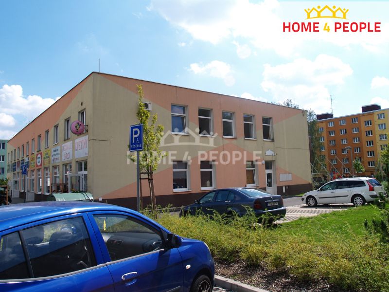 Při podpisu smlouvy 2 x 14.000,-+9500,- odměna pro RK + náje