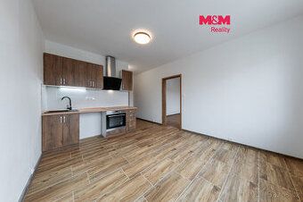 Při podpisu smlouvy 2 x 14.000,-+9500,- odměna pro RK + náje