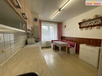 cena je včetně kompletního realitního i advokátního servisu,