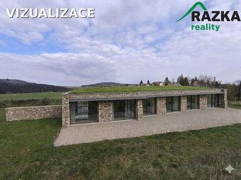 Výjimečný pozemek bez sousedů s výhledem na hrad Krasíkov – 