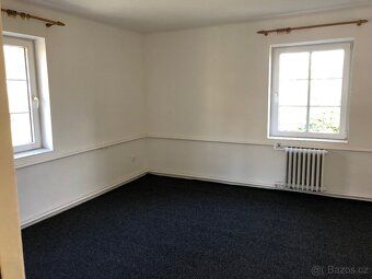 Pronajmu castecne zrekonstruovany byt 3+1, 1.patro, 60 m2, H