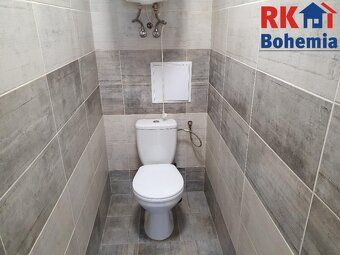 Nabízíme k pronájmu prostorný byt 4+kk s prostornou lodžií, 