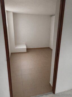 Připravujeme minisklady k pronájmu. Přístupné po schodišti -