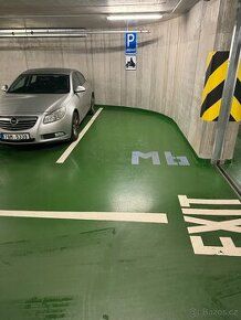 Nabízím k pronájmu bezpečné garážové stání v zakladači pod b