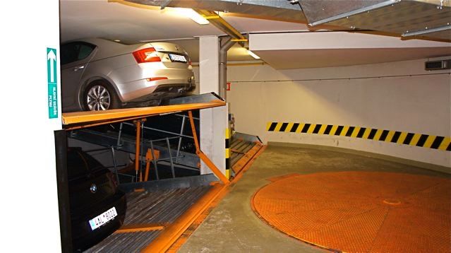 Nabízím k pronájmu bezpečné garážové stání v zakladači pod b