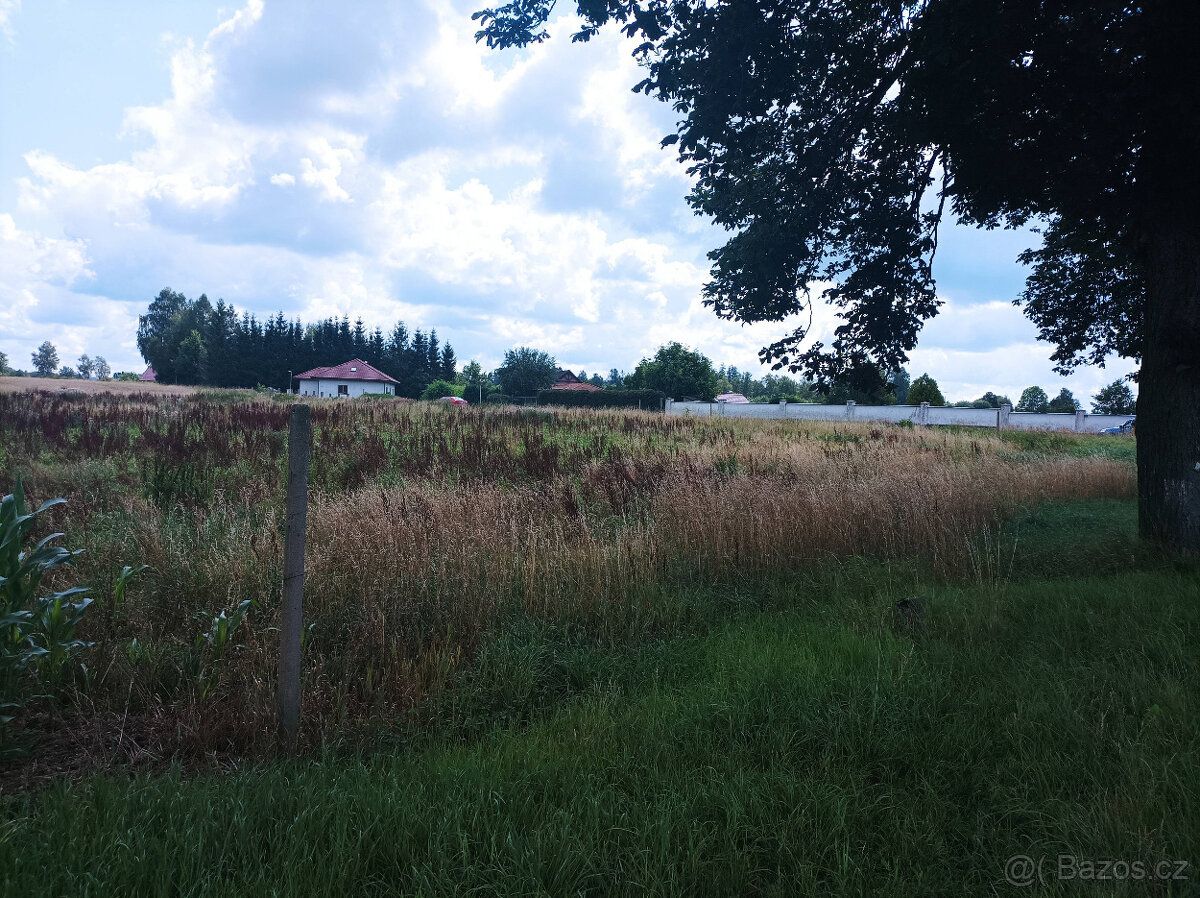 Prodej poslední volné parcely o velikosti 1443 m2 na okraji 