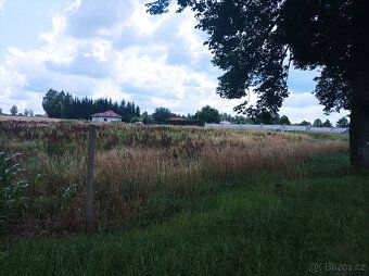 Prodej poslední volné parcely o velikosti 1443 m2 na okraji 
