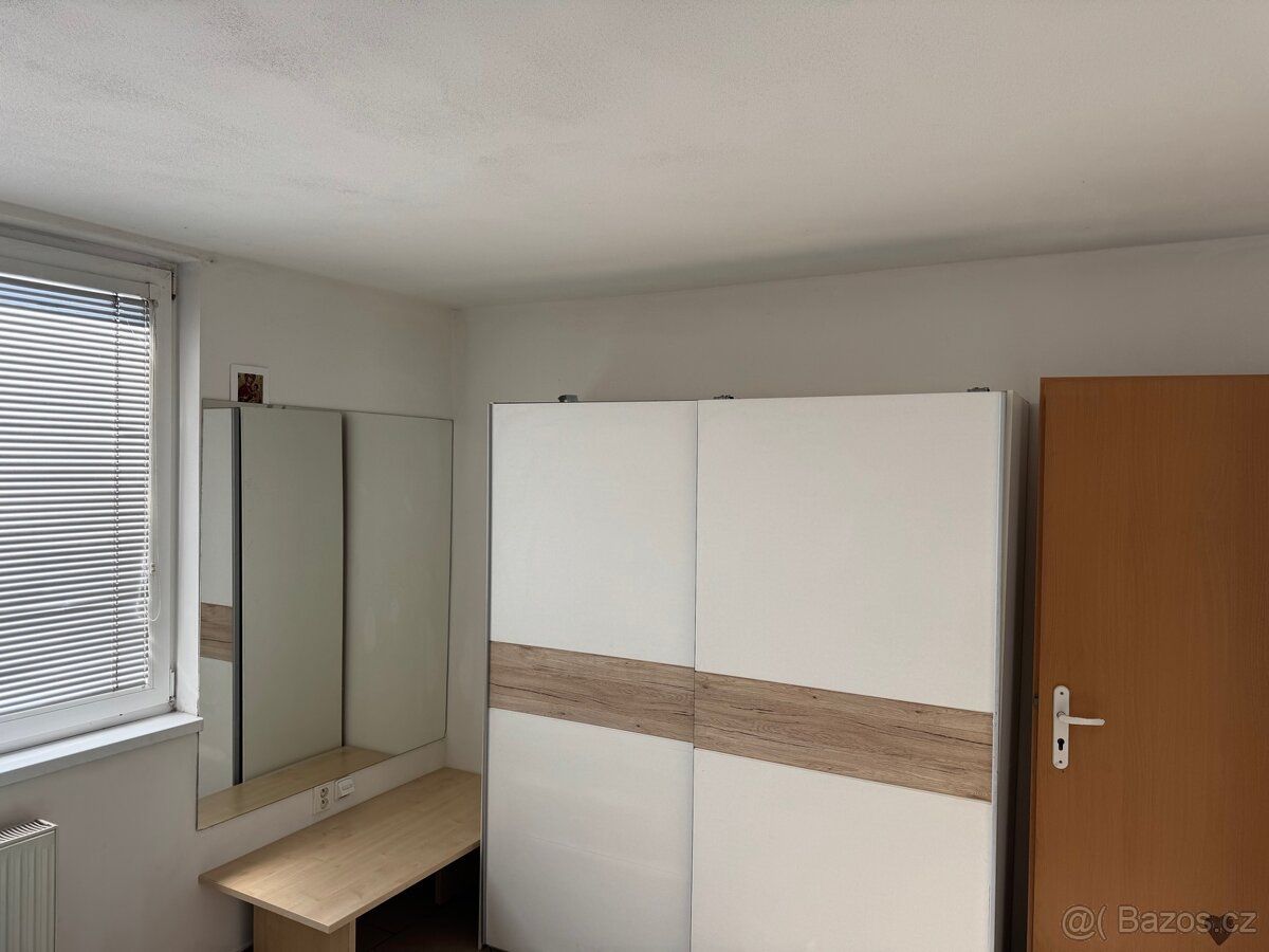Pronájmu hezký slunný byt po kompletní rekonstrukci v prvním